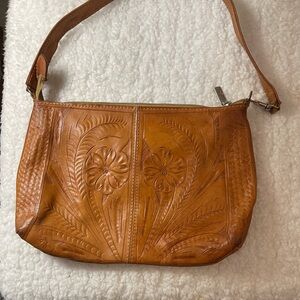 CL Elegant Tan Leather Shoulder Bag